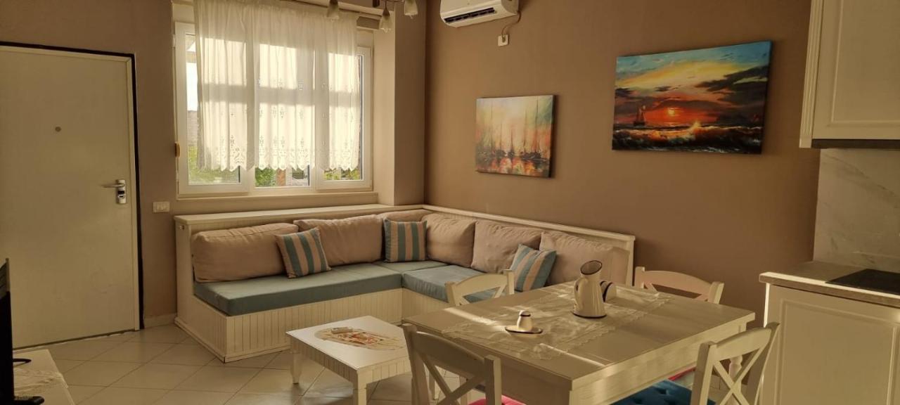Vila 15 Bougainville Sarandë Exterior foto